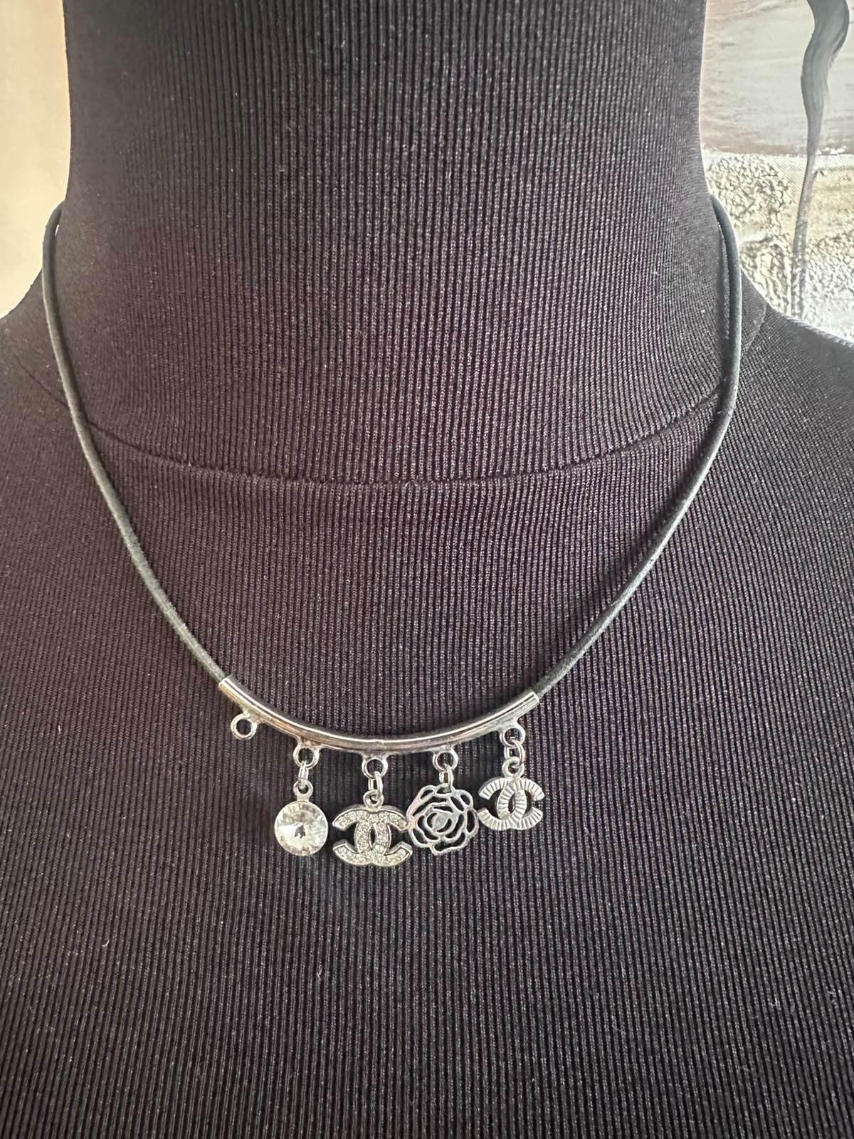 Collar Con Dijes 1393