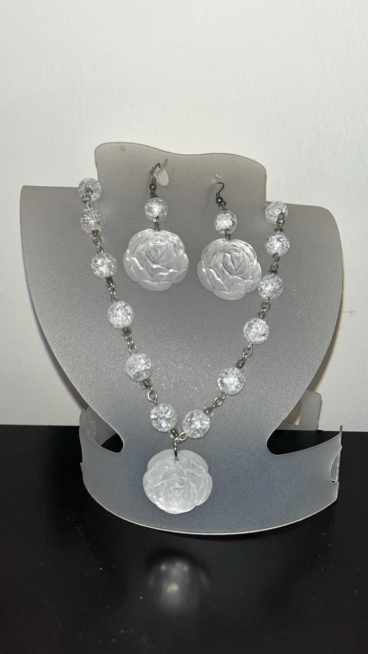 Collar con Aretes 1369