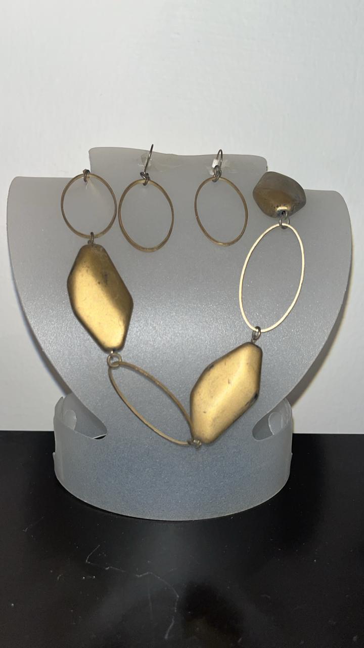 Collar con Aretes 1367