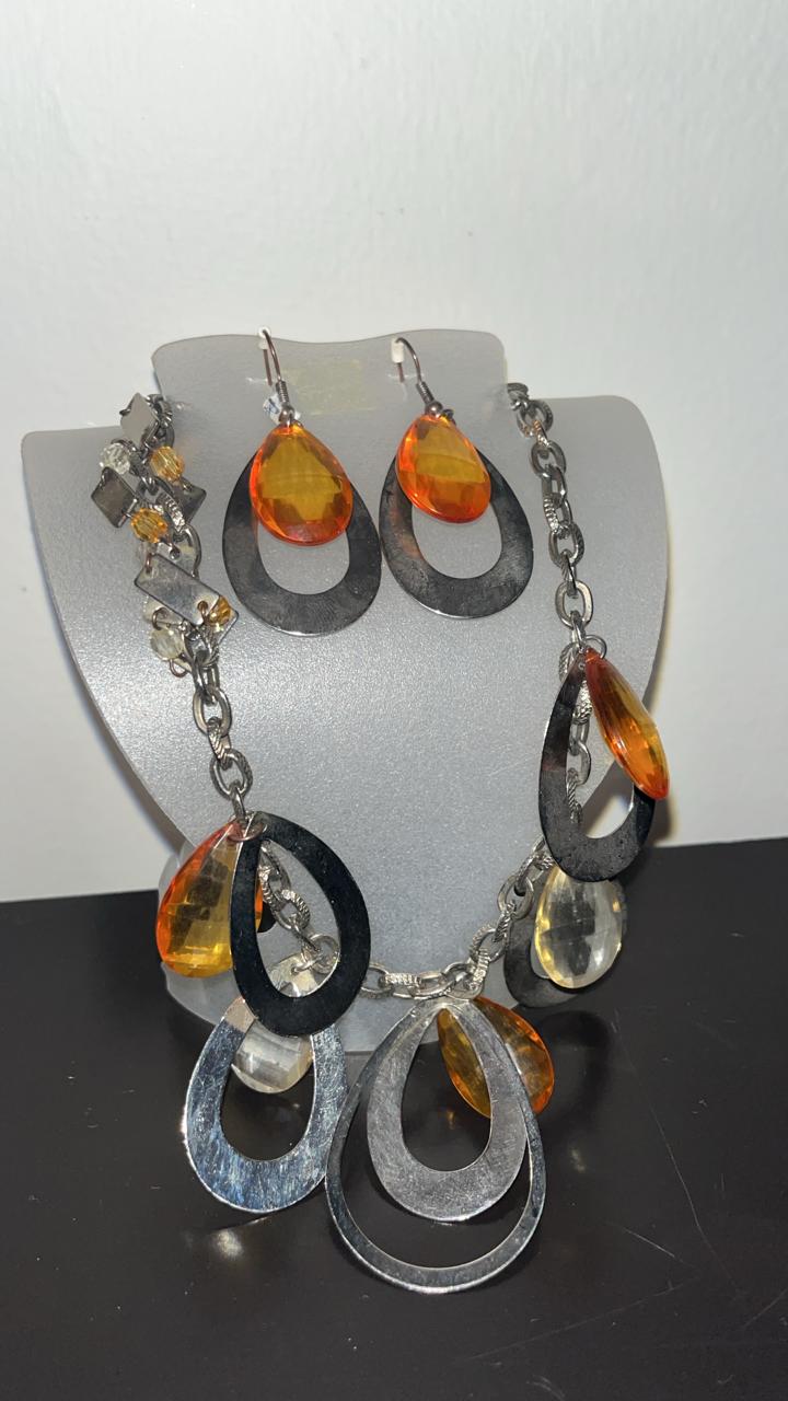 Collar con Aretes 1371