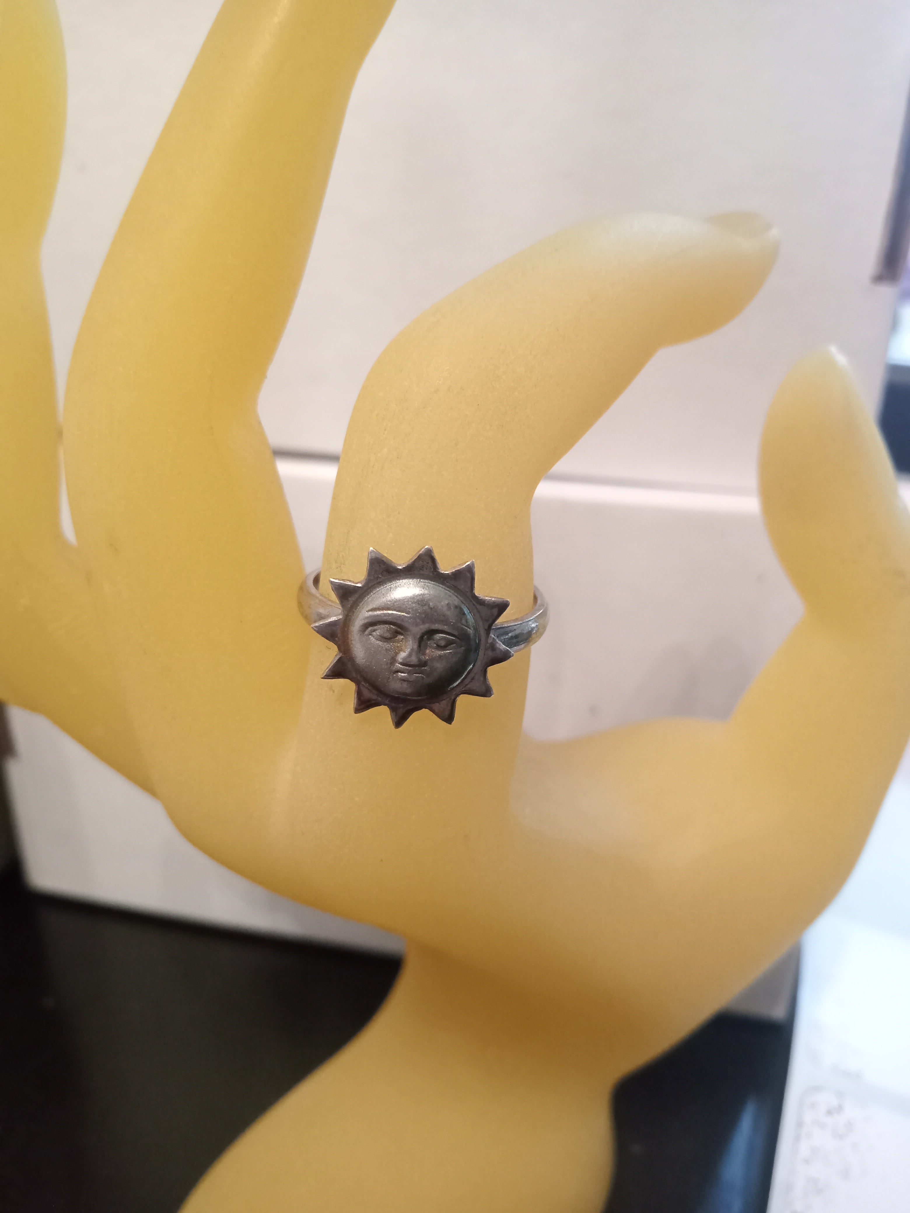 Anillo Figura Sol Grande 026 Talla Chica