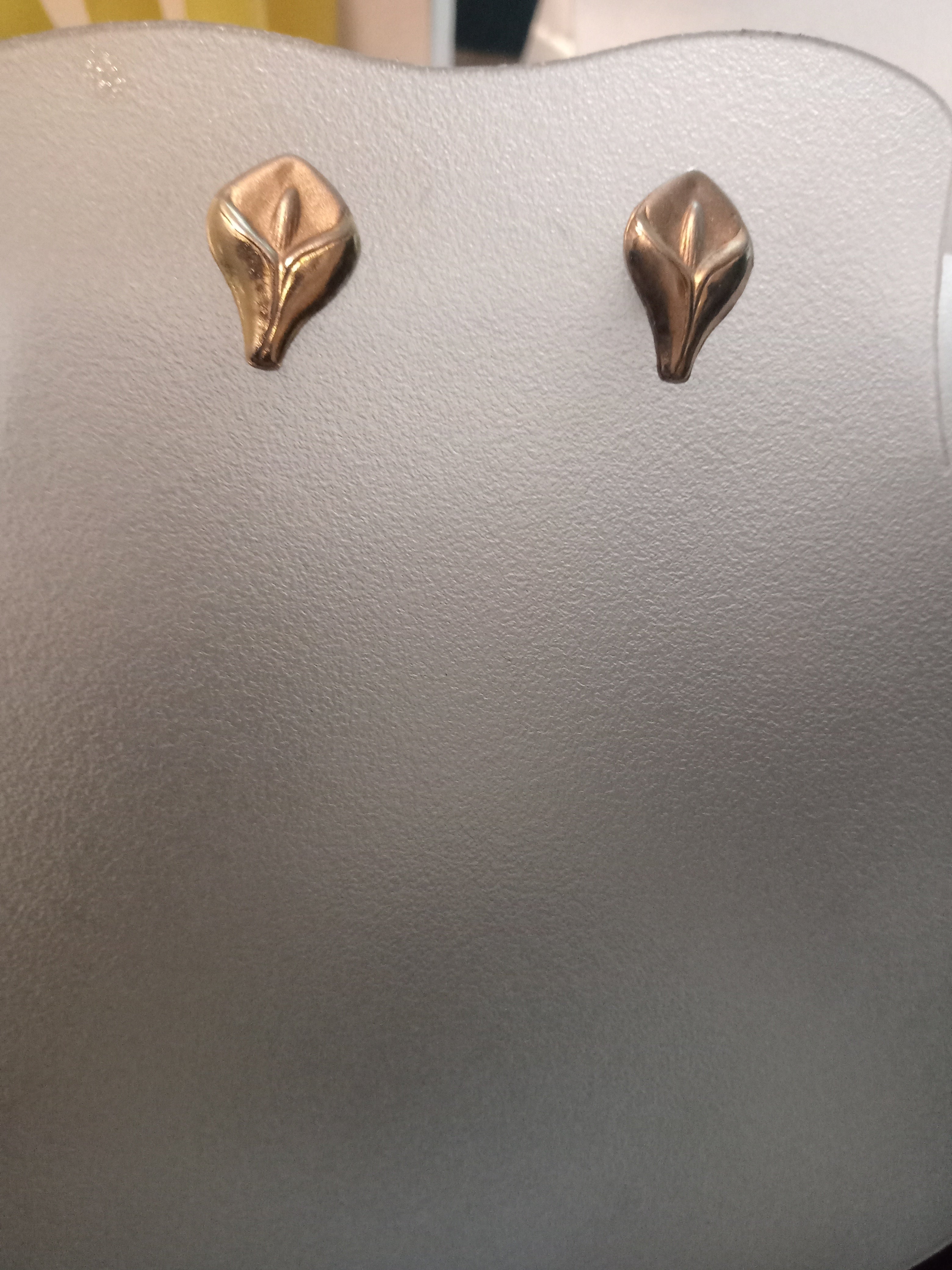 Aretes Forma de Flor 0898