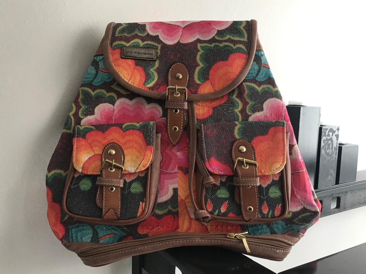 Mochila para Dama Emi Ferramo 002