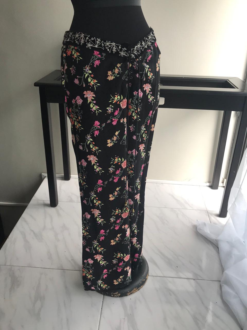 Pantalón para Dama MINIMAL W0601 Talla 32