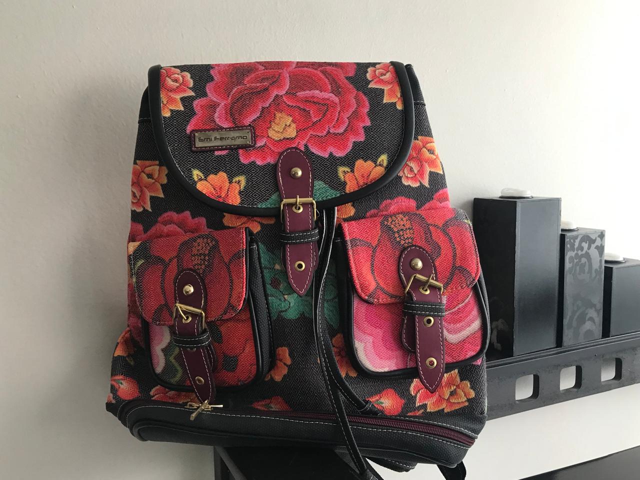Mochila para Dama Emi Ferramo 001